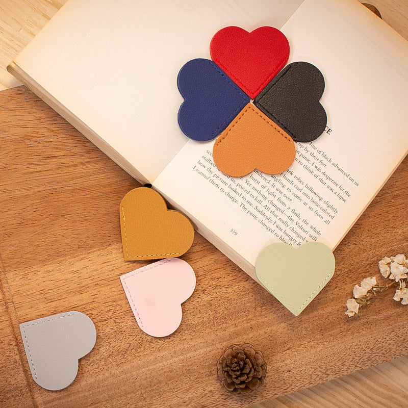 Wholesale Creative Leather Love Pu Simple Portable Book Page Holder Student Gift Heart-shaped Bookmark Book Corner Protective Cover